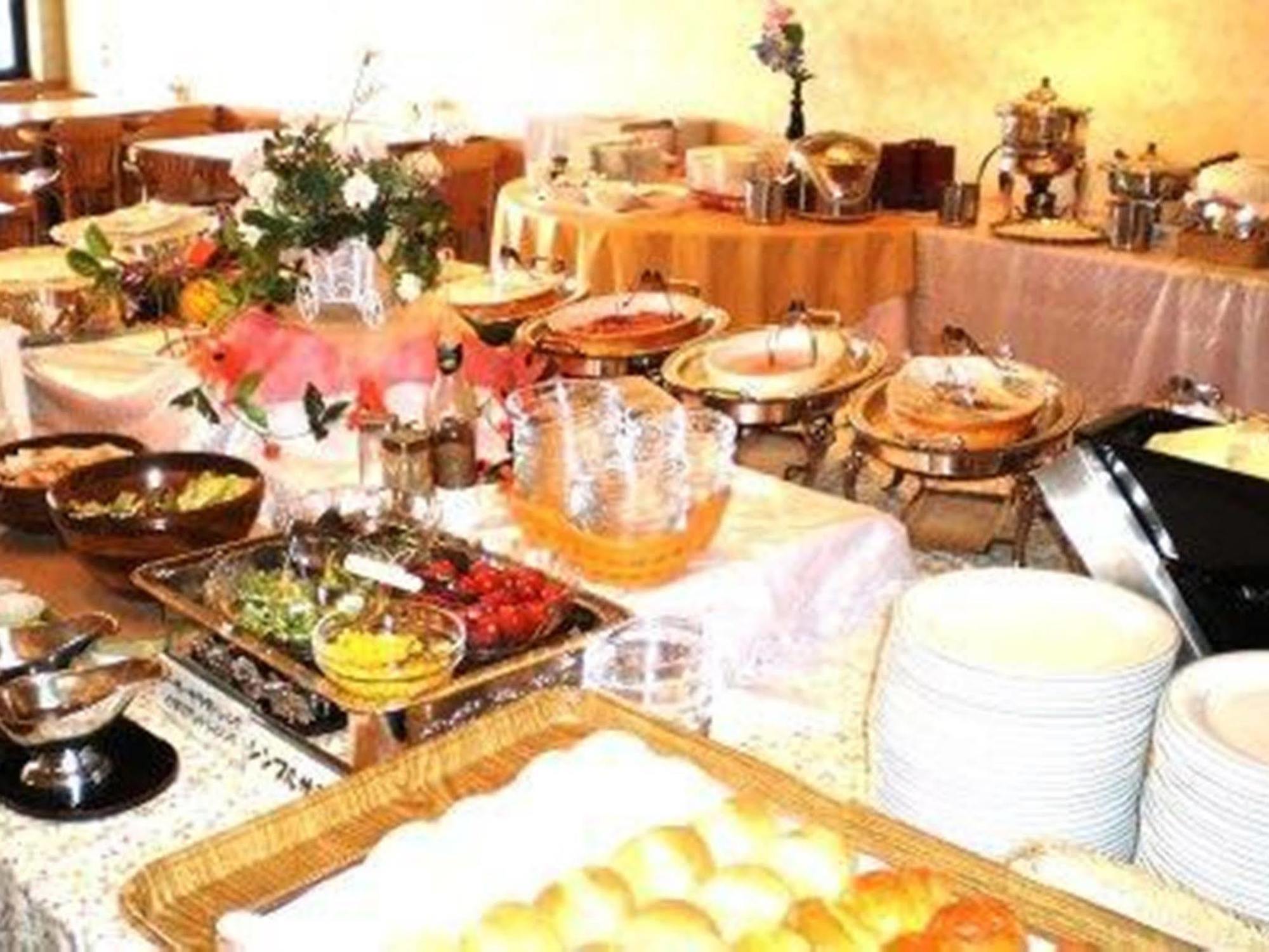 Ichikawa Grand Hotel Zewnętrze zdjęcie