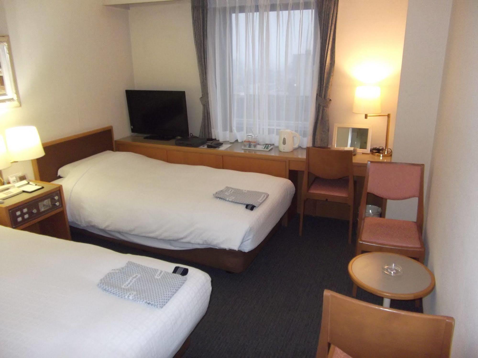Ichikawa Grand Hotel Zewnętrze zdjęcie