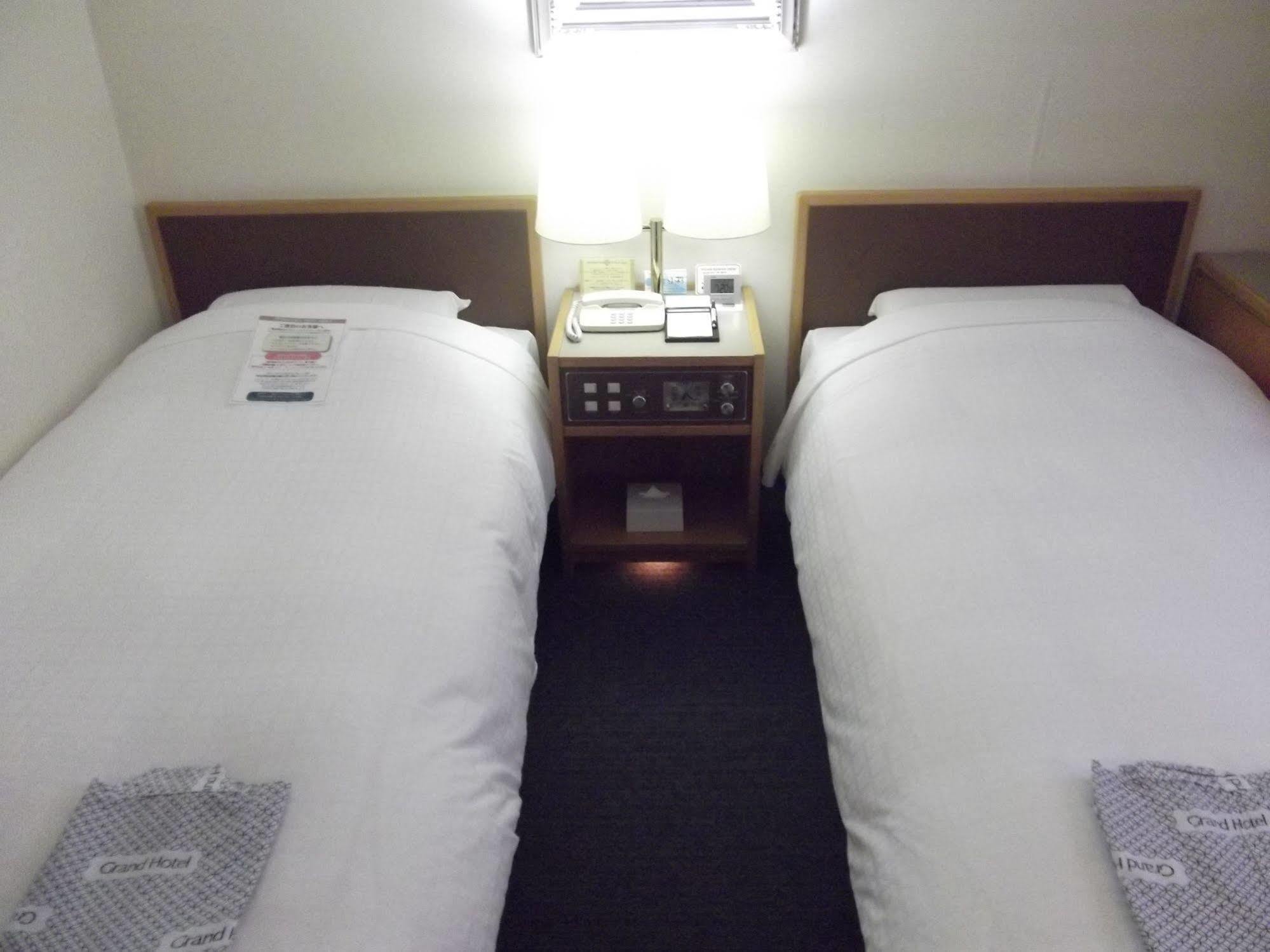 Ichikawa Grand Hotel Zewnętrze zdjęcie
